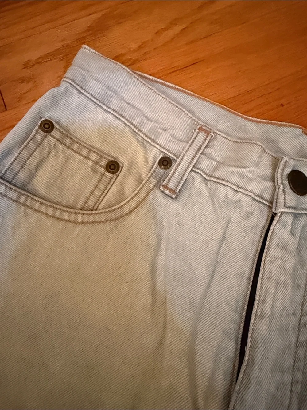 Eddie Bauer Light Wash Denim women’s petite 6 Shorts